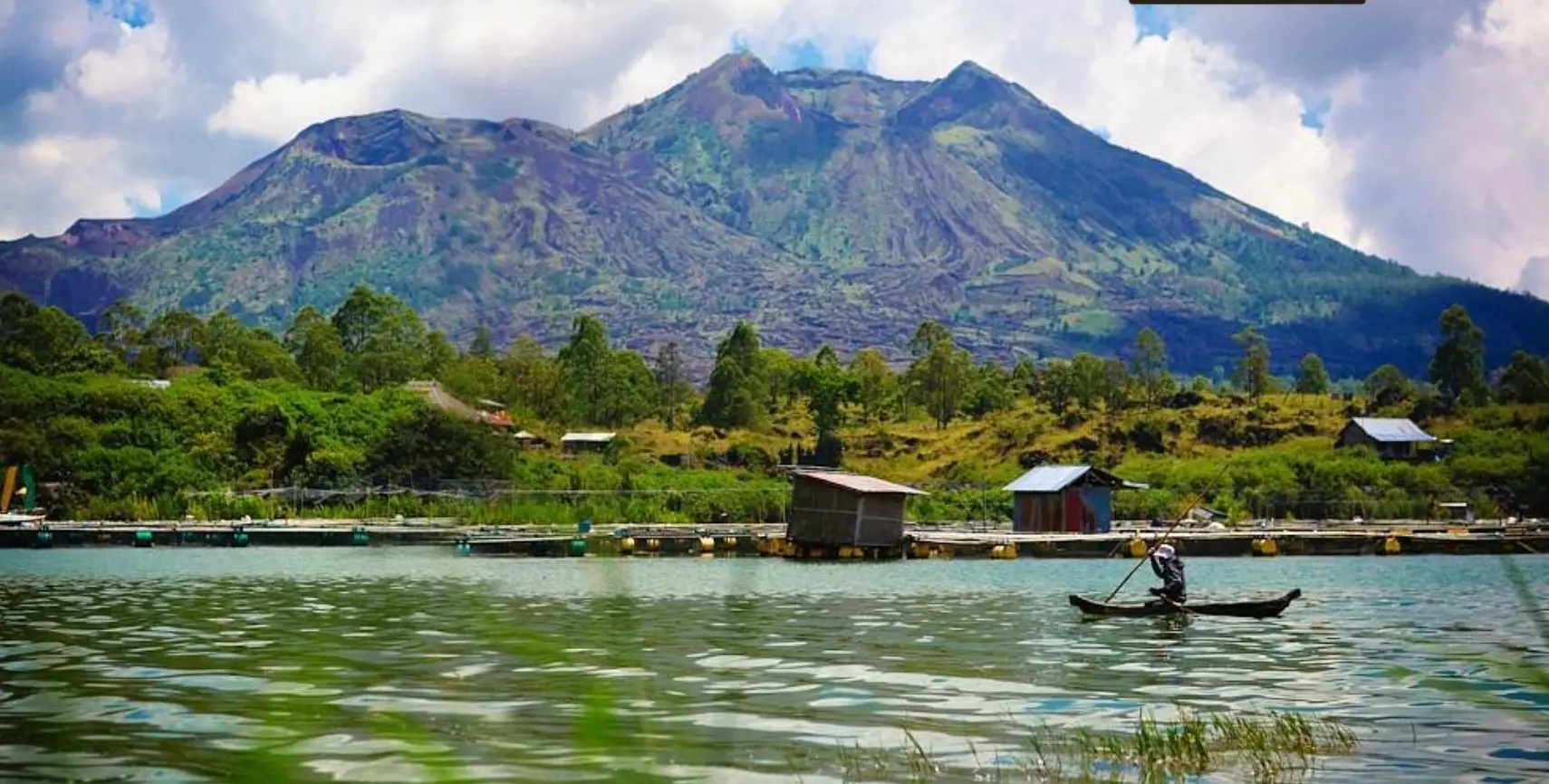 batur lake